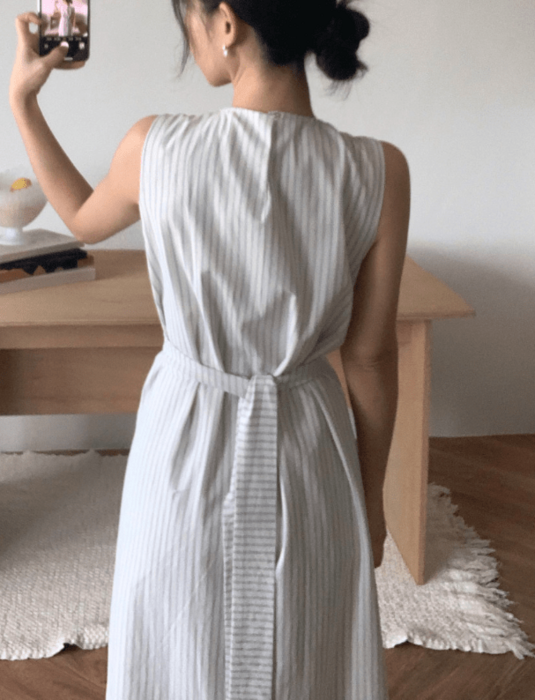 骨格ウェーブストライプウエストリボンノースリーブワンピース