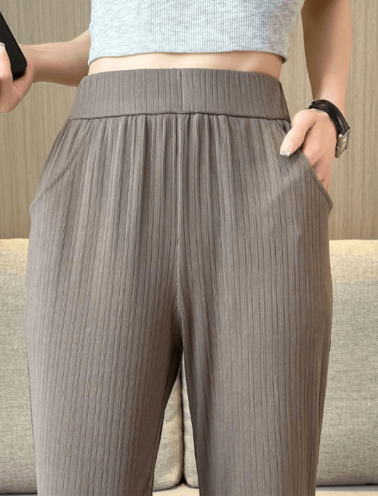 骨格ウェーブフレアパンツ