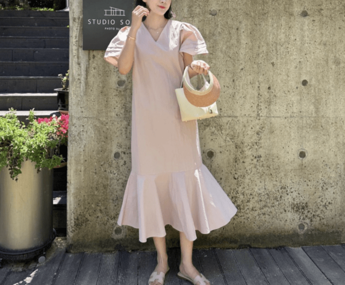 骨格ウェーブボリュームスリーブVネックティアードロングワンピース