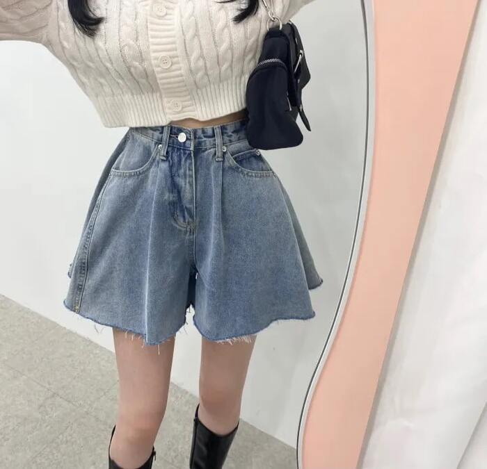 骨格ウェーブデニムフレアーショートパンツ