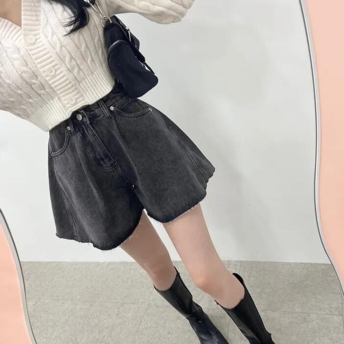 骨格ウェーブデニムフレアーショートパンツ