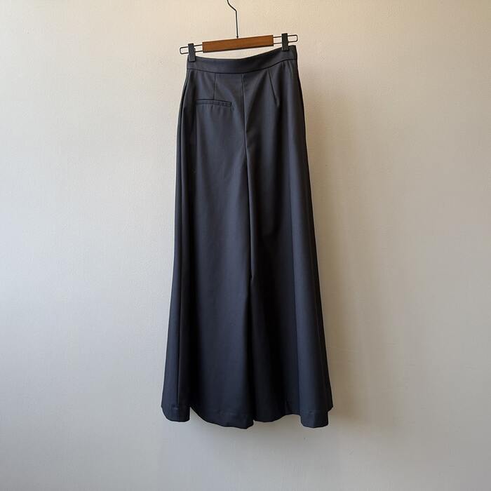 骨格ウェーブフルレングスフレアパンツ