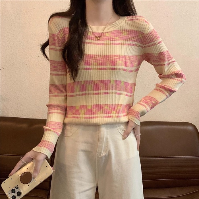 骨格ウェーブストライプ柄リブニットトップス
