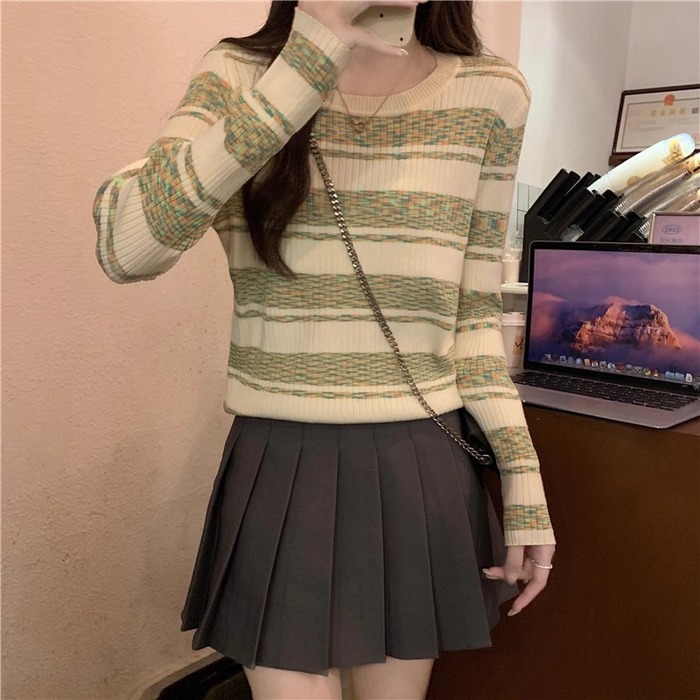 骨格ウェーブストライプ柄リブニットトップス