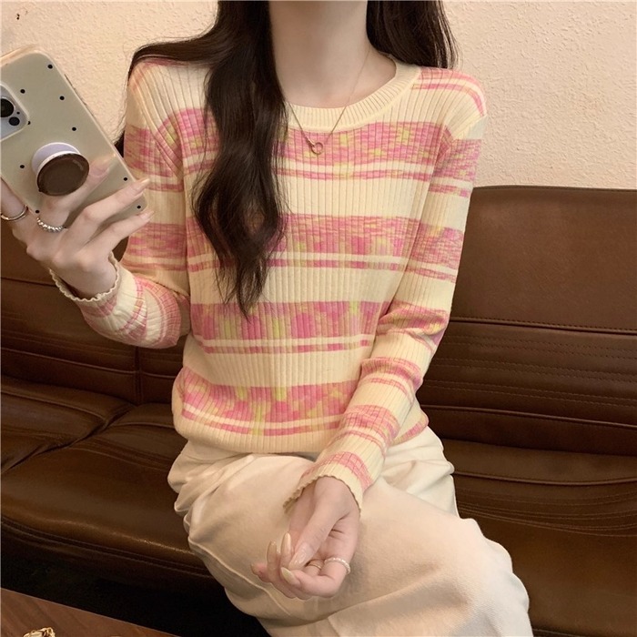 骨格ウェーブストライプ柄リブニットトップス