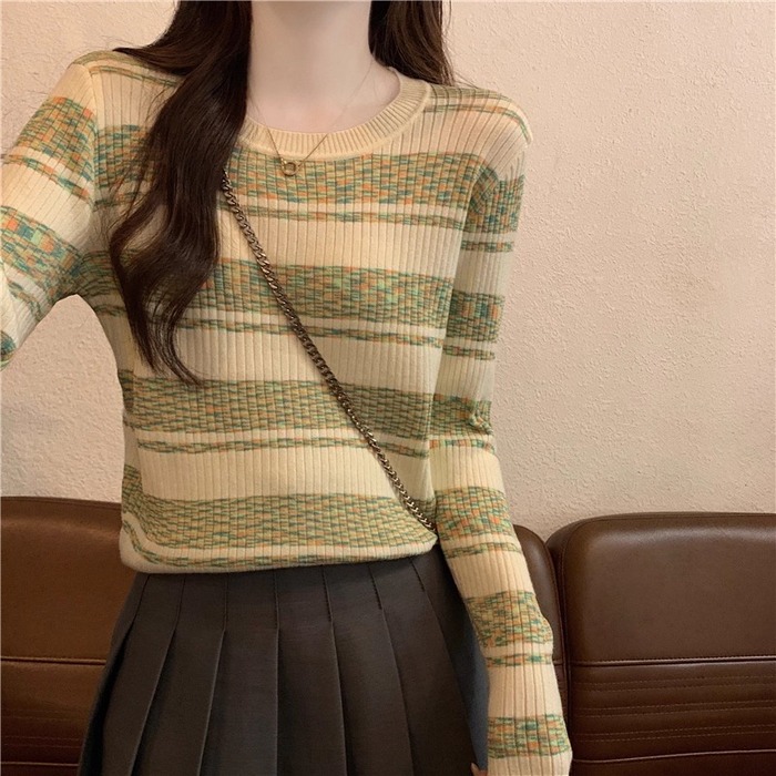 骨格ウェーブストライプ柄リブニットトップス