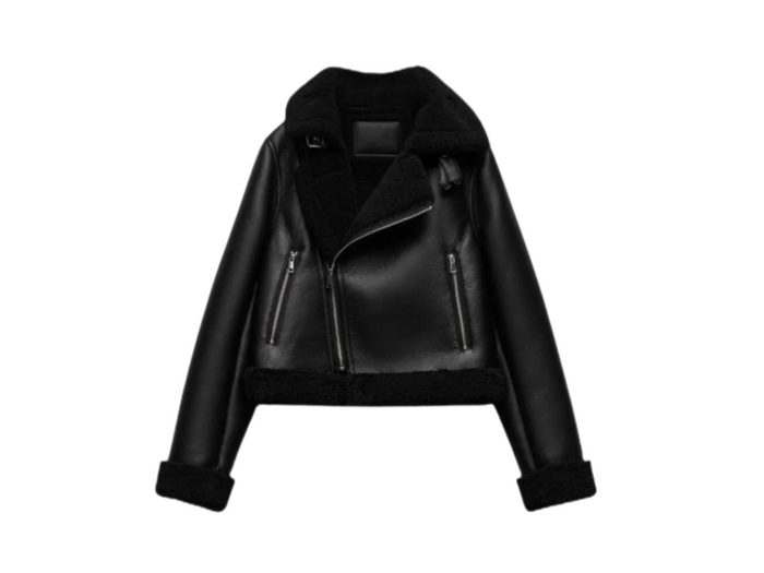 厚手・硬い素材のトップスの例