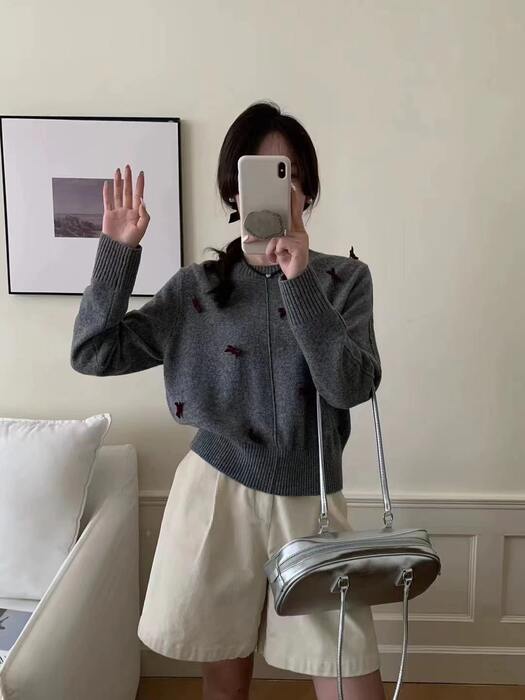 骨格ウェーブリボンニットトップス