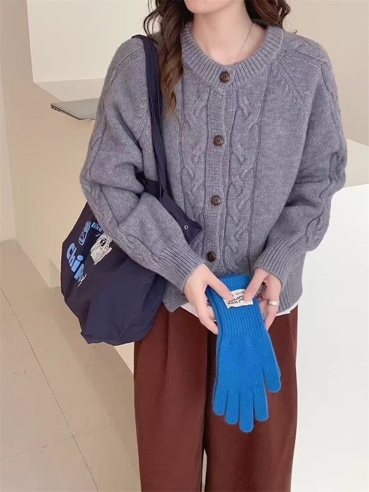 骨格ウェーブラウンドネックケーブルニットカーディガン