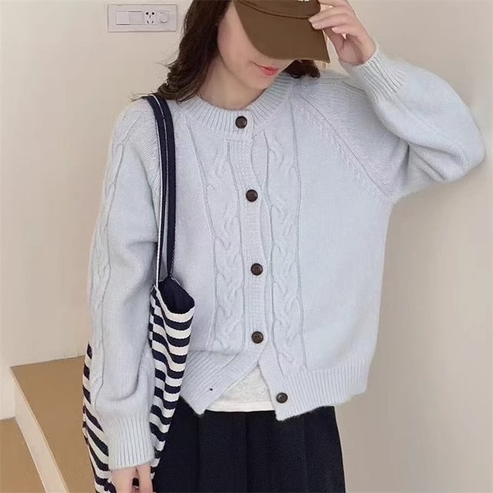 骨格ウェーブラウンドネックケーブルニットカーディガン