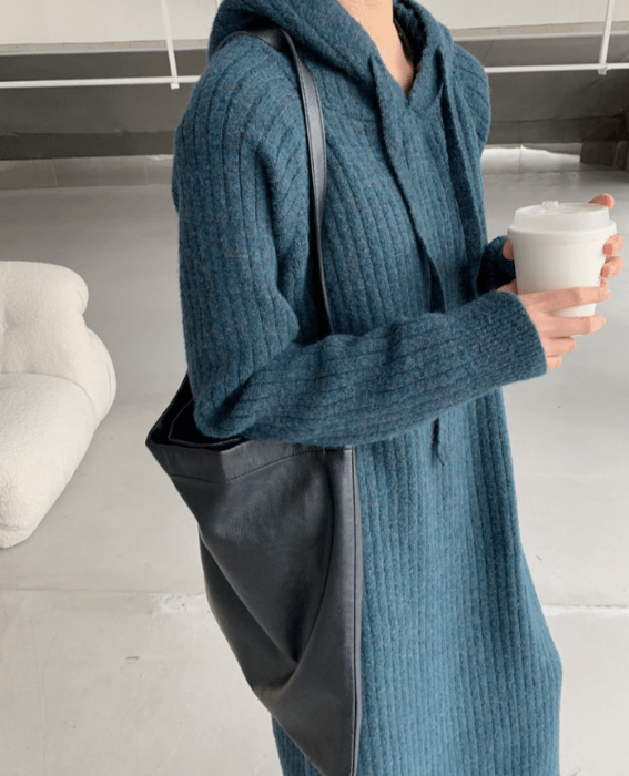 骨格ウェーブフード付きニットワンピース