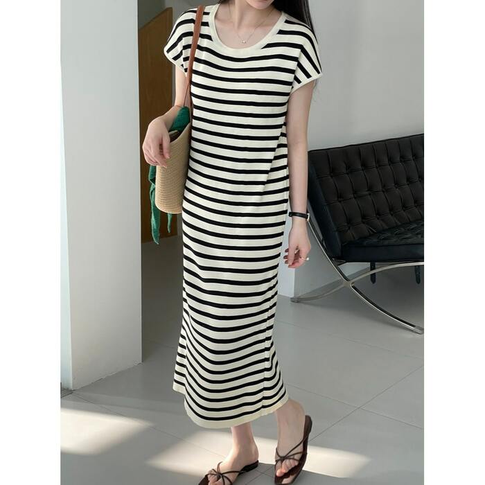 良品 TICCA ニットワンピース　腰ベルト　フレンチスリーブ　スタンドネック 骨格ウェーブフレンチスリーブニットワンピース（ワンピース）｜骨格