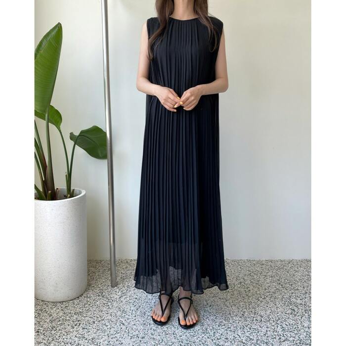 PLEATS PLEASE ISSEY MIYAKE（ロングワンピース/マキシ
