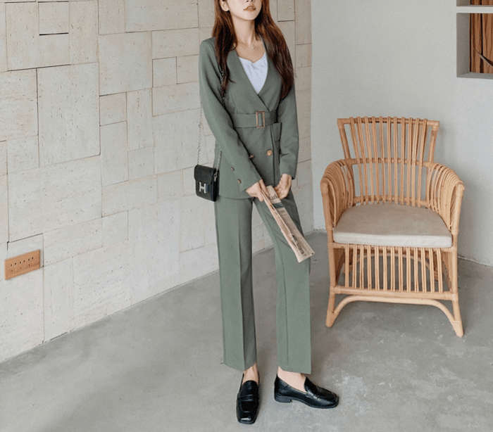 骨格ストレートウエストベルト付きジャケット+センタープレスパンツ